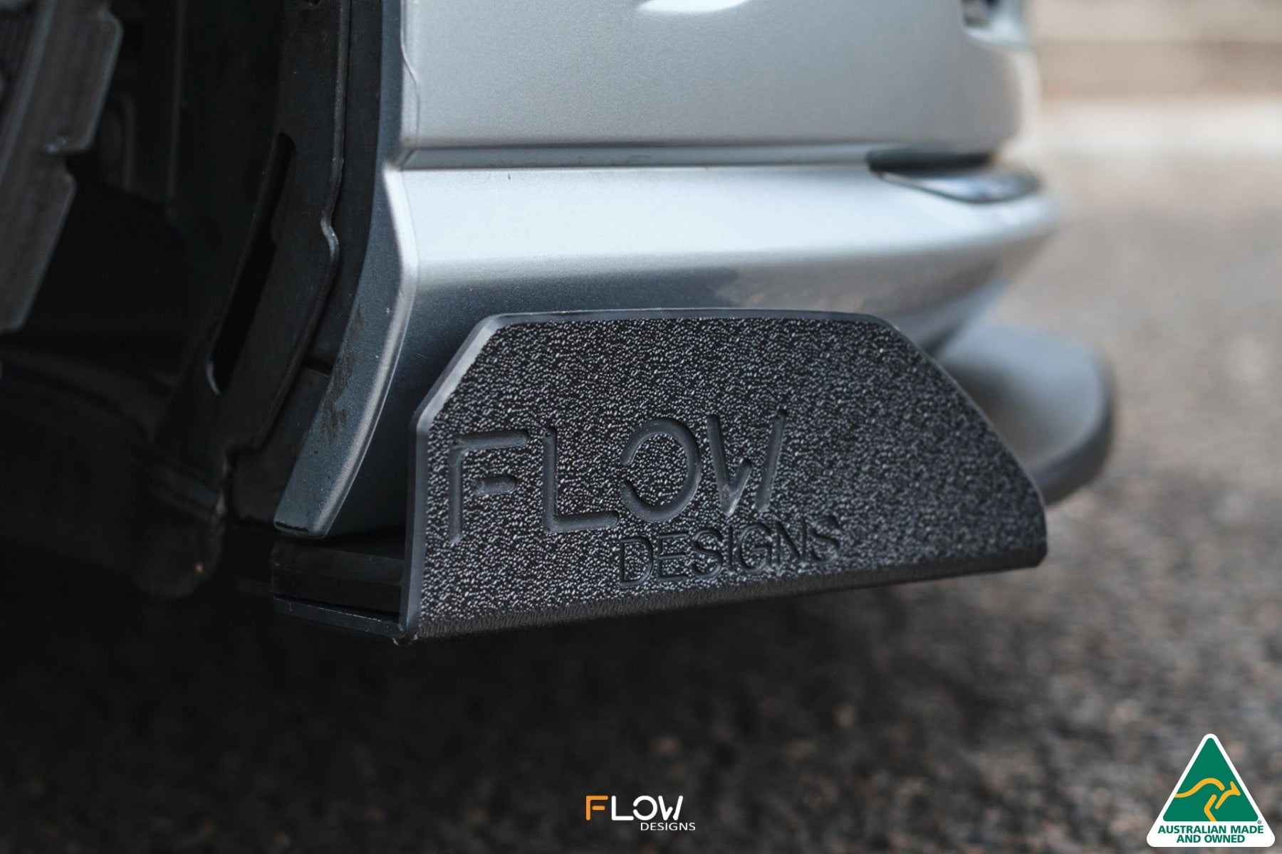 Flow Designs EX-DISPLAY -DISCONTINUED SANDED MATTE FINISH - MK7 Golf R (EU/AU) Chassis Mounted Front Lip Splitter V3 - iilumolab