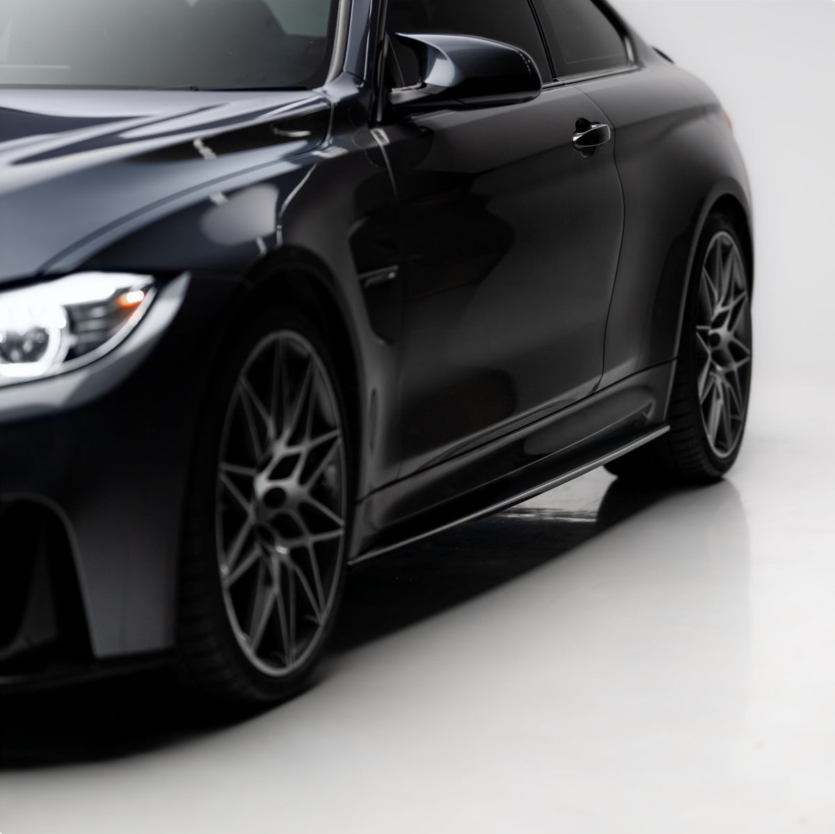 M Performance Style Pre Pregged Dry Carbon Fiber Side Skirts for BMW M3 F80 / M4 F82 F83 2014-2020