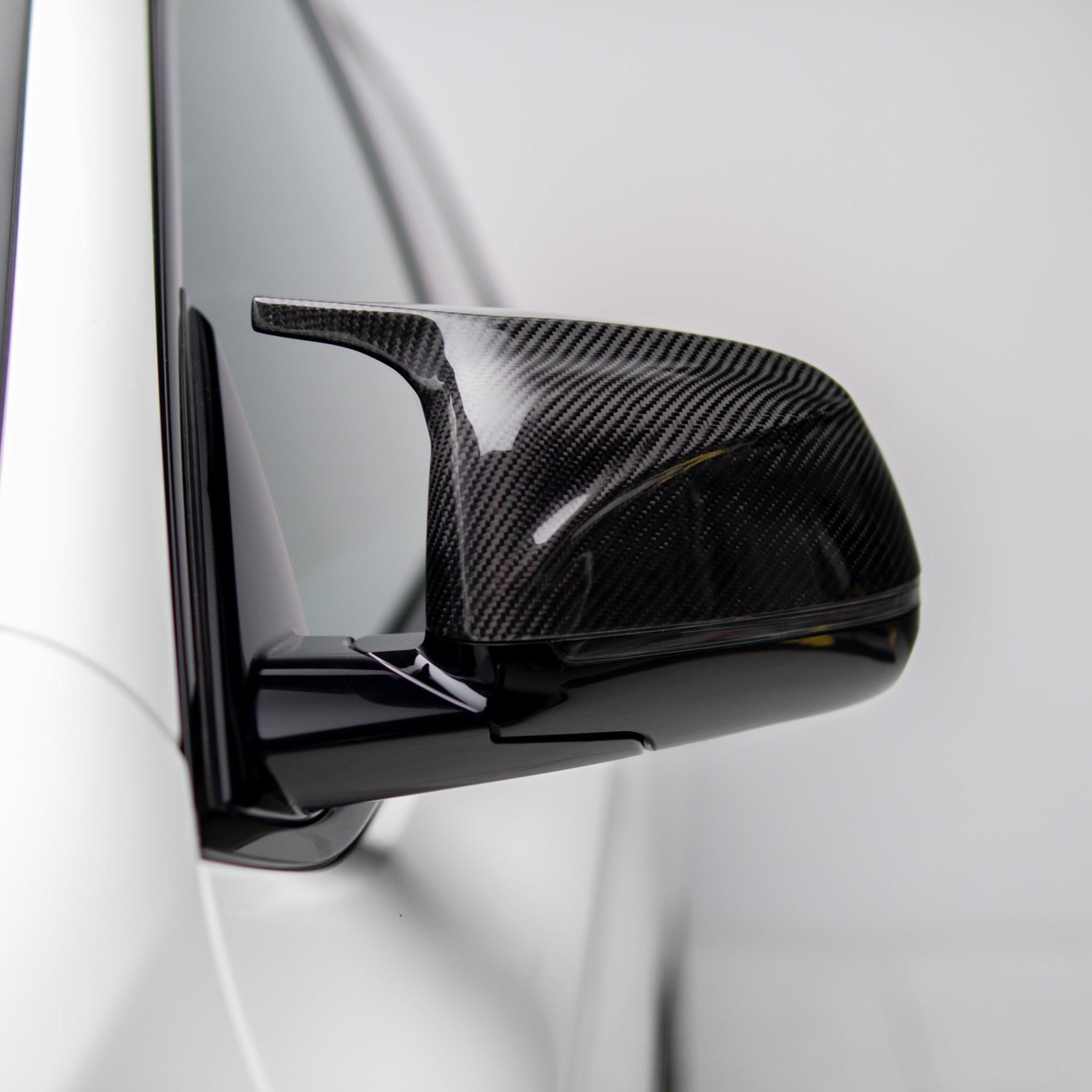 M Performance Style Pre Pregged Carbon Mirror Caps for BMW X3/X4/X5/X6/X7 G01 G02 G03 G05 G06 G07