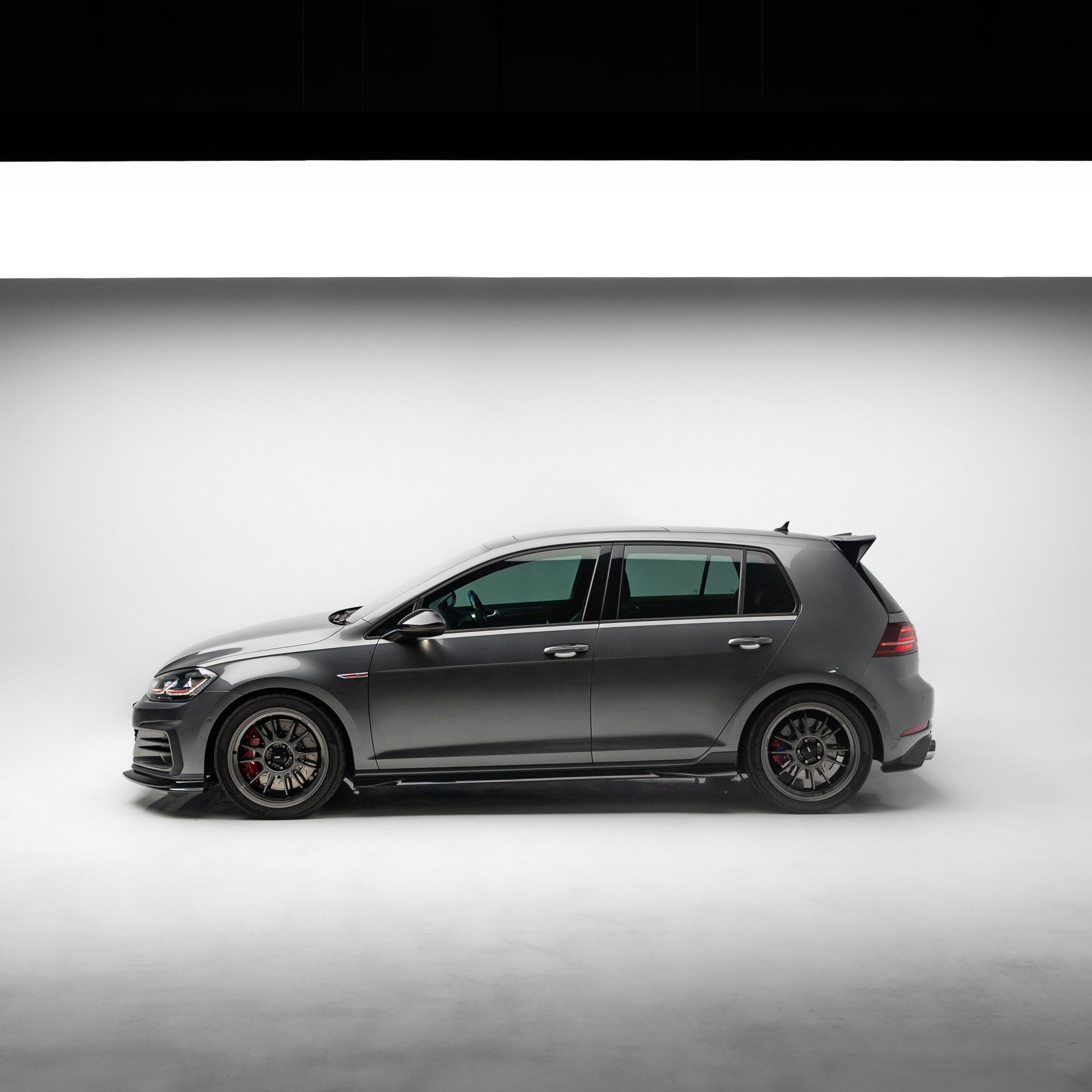 Zaero Designs EVO-1 Rear Spoiler for Volkswagen Golf MK7/MK7.5 GTI & R 2014-2021 - iilumolab