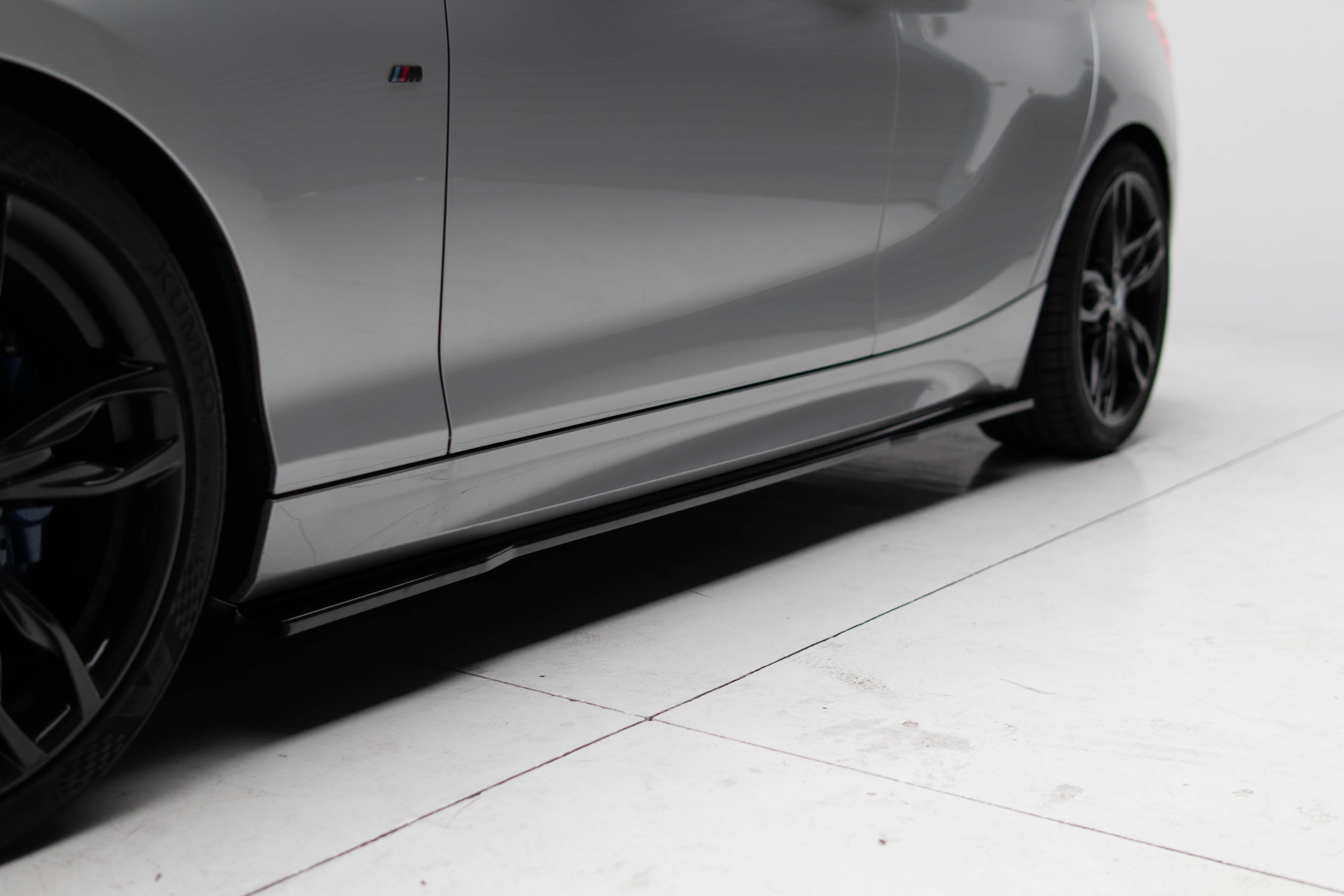 Zaero Designs EVO-1 Side Splitter for BMW 1 Series F20 2012-2019 / 2 Series F22 2014-2021 - iilumolab
