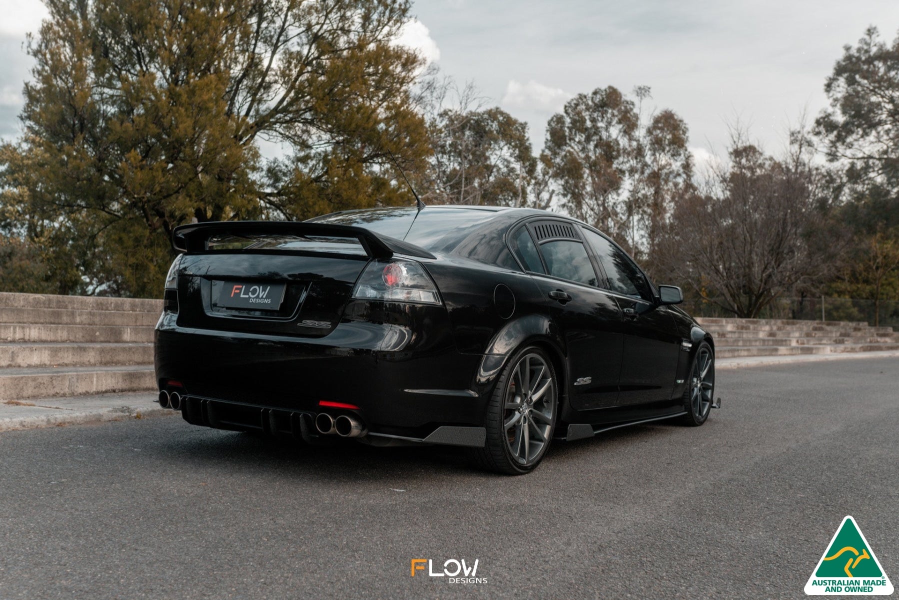 Flow Designs VE Commodore Sedan Rear Window Vents (Pair) - iilumolab