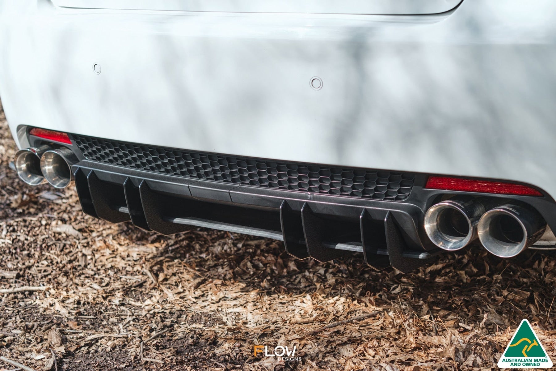 Flow Designs VE Commodore S2 Sedan Flow-Lock Rear Diffuser - iilumolab