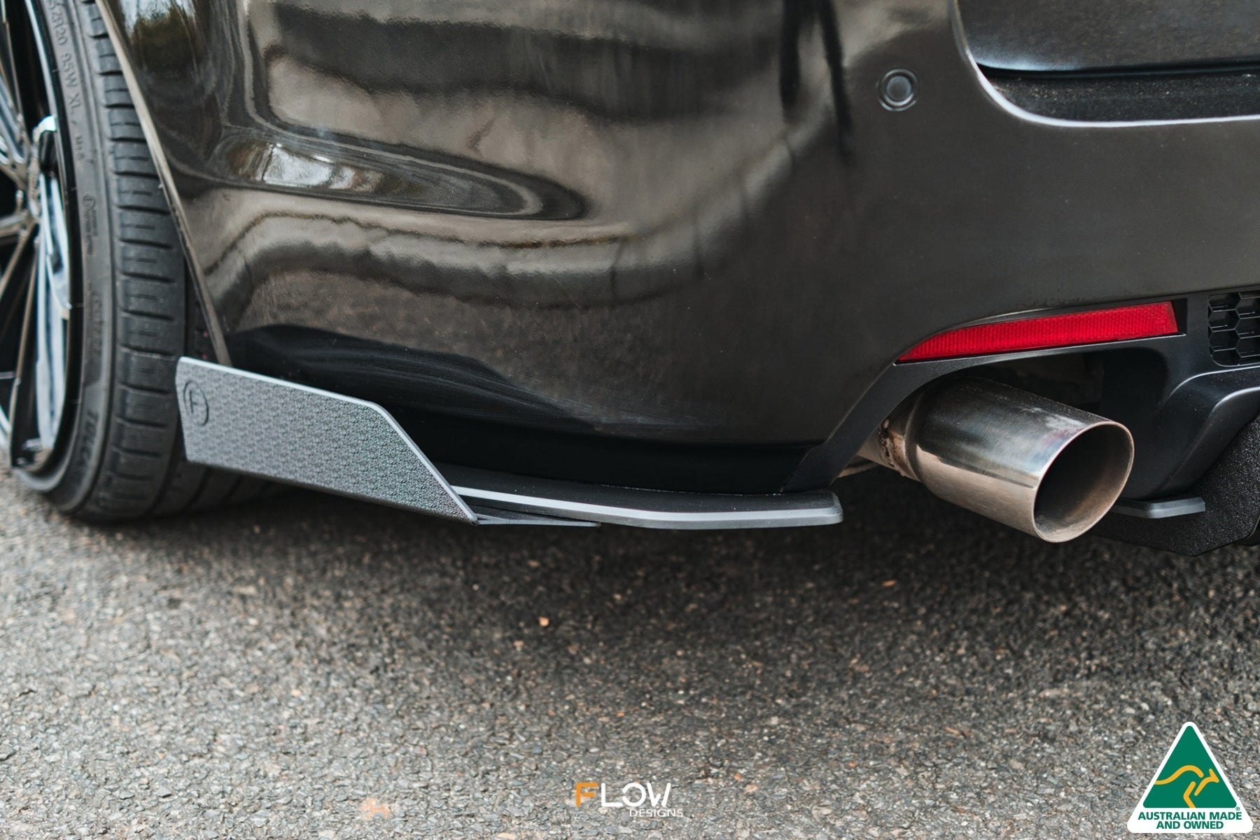 VE Commodore S1 Wagon Rear Spats (Pair) - iilumolab
