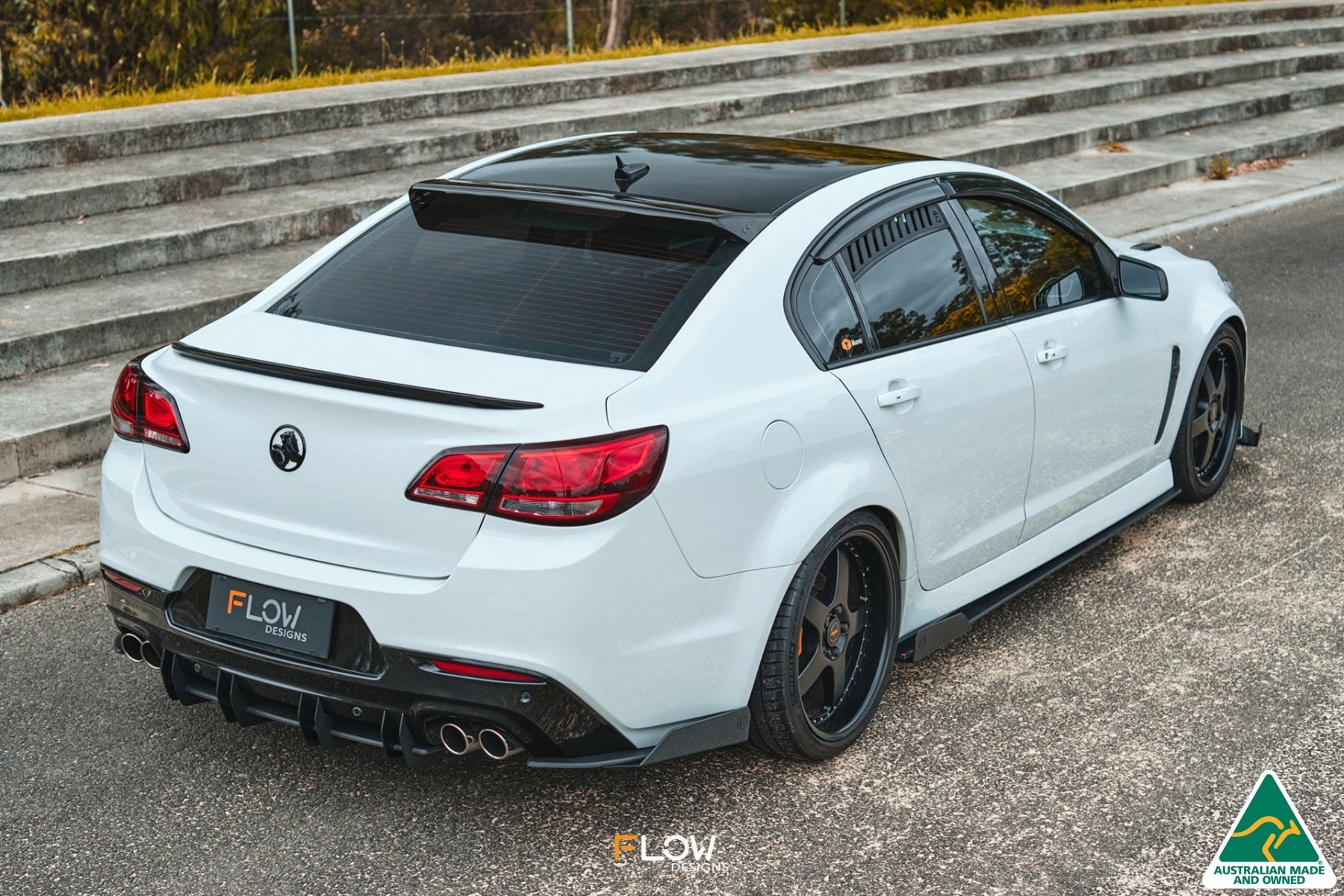Flow Designs VF Commodore S2 Sedan Flow-Lock Rear Diffuser - iilumolab
