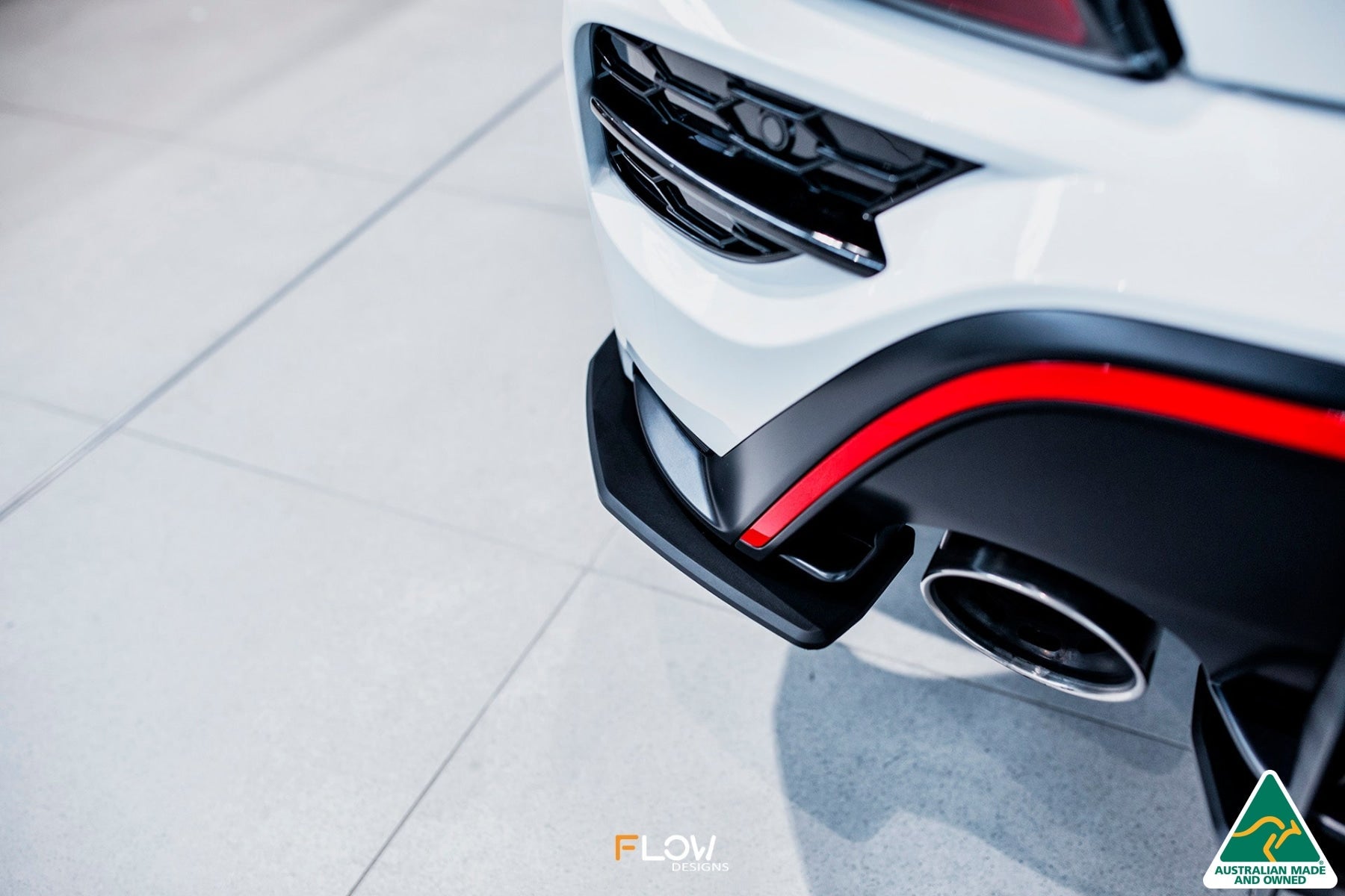Flow Designs DEMO STOCK - Kona N Rear Spats (Pair) - GLOSS BLACK - iilumolab