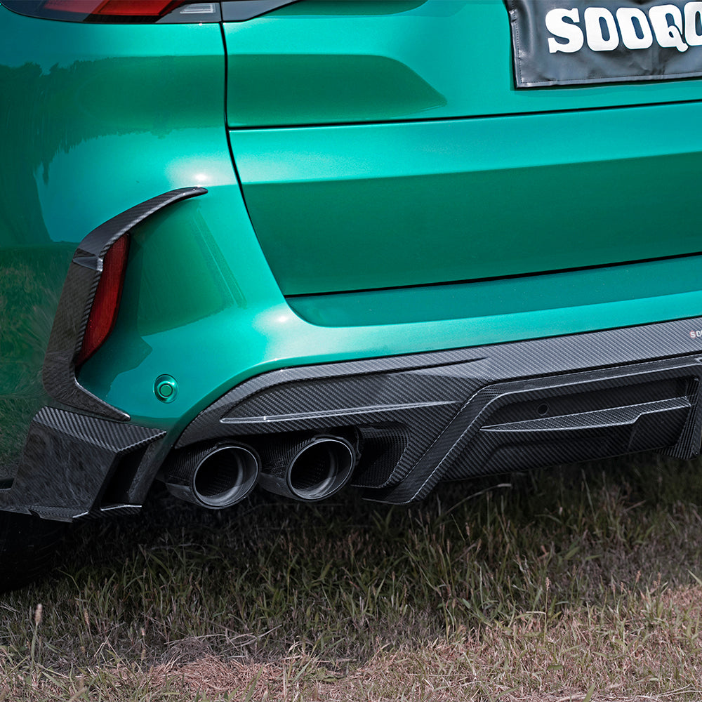 Sooqoo Pre Pregged Dry Carbon Fiber Rear Diffuser for BMW X5M F95 with Brake Light