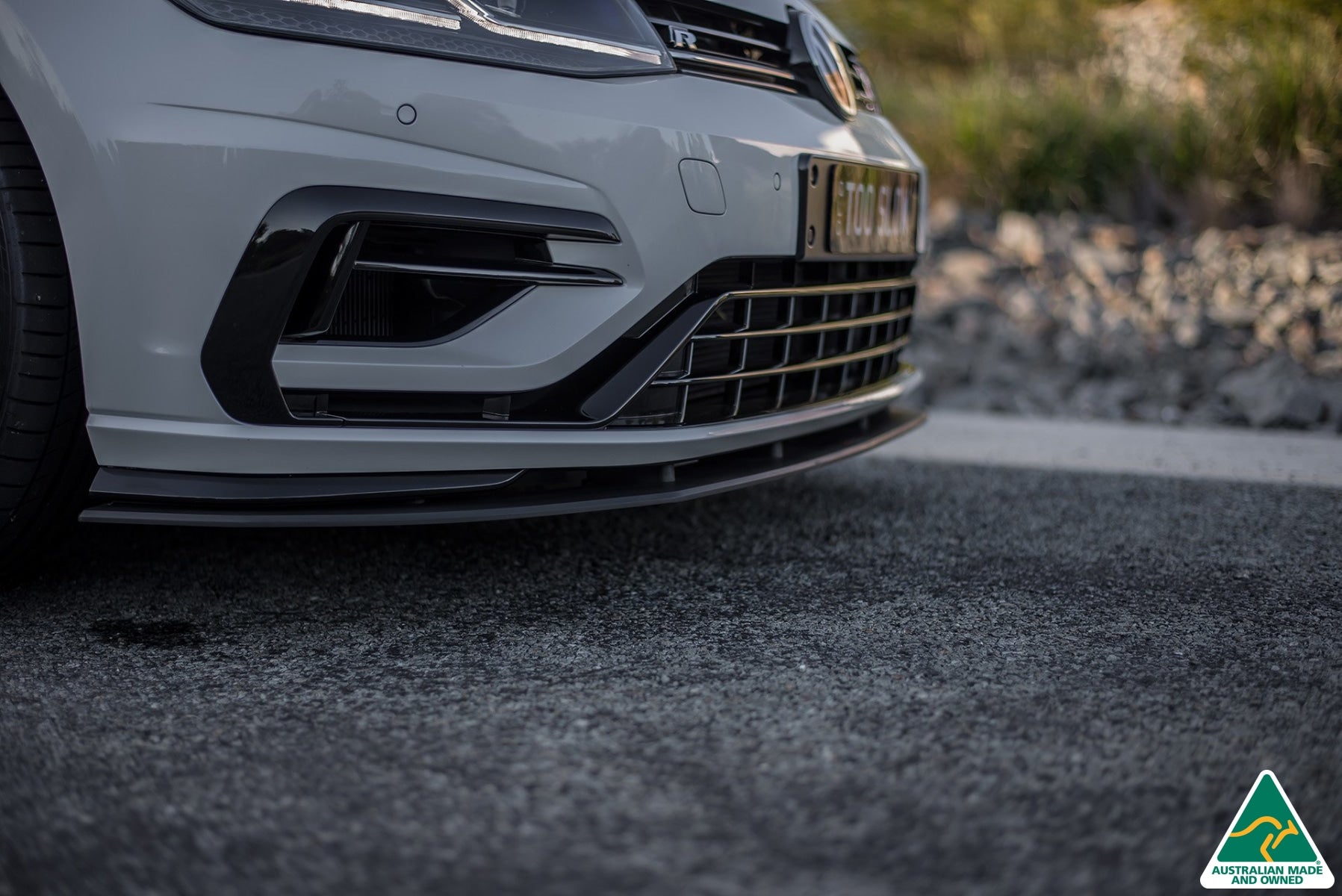 Flow Designs MK7.5 Golf R Front Lip Splitter - iilumolab