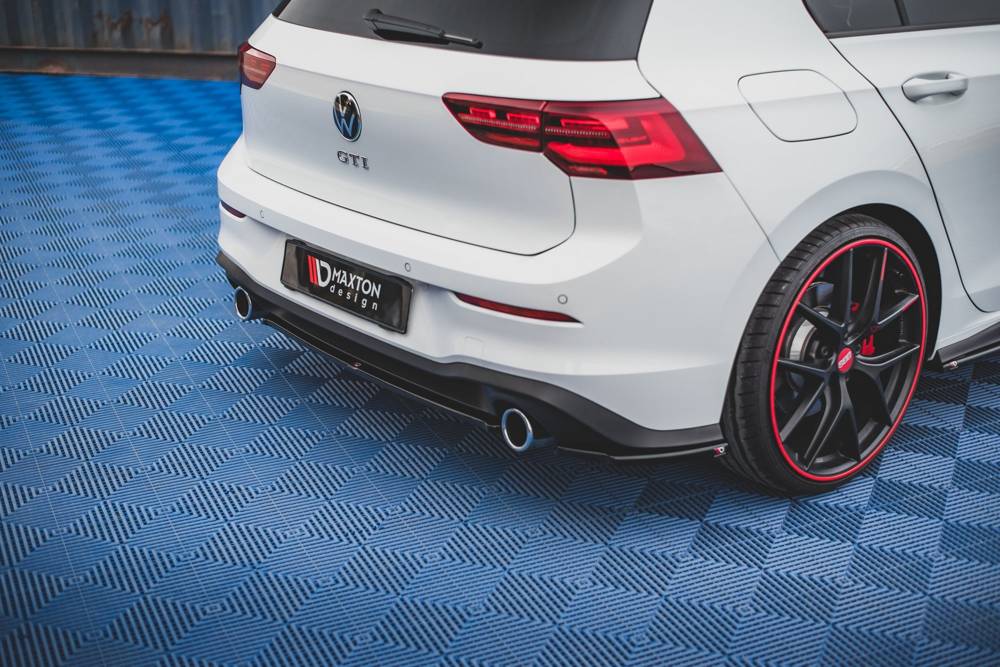 Maxton Designs Central Rear Splitter VW Golf Mk8 GTI