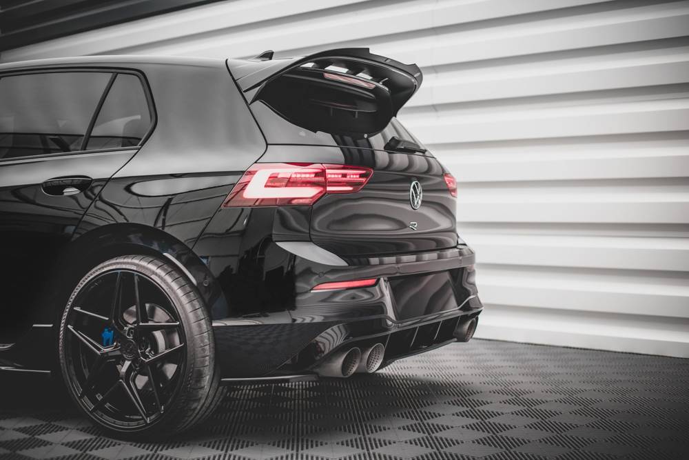 Maxton Designs Central Rear Splitter VW Golf Mk8 R