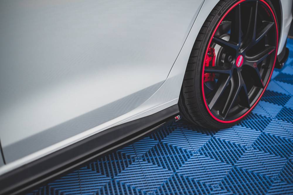 Maxton Design Side Skirts VW Golf Mk8 GTI